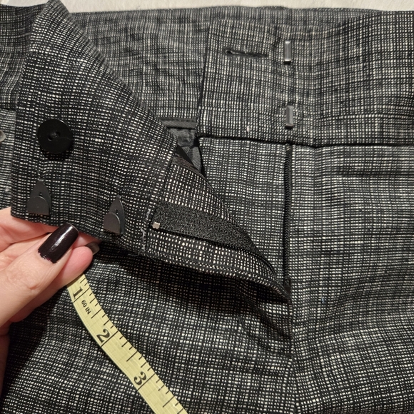 Express Black/White Classic Shorts with Pockets and Belt Loops Size 14 - Picture 5 of 5